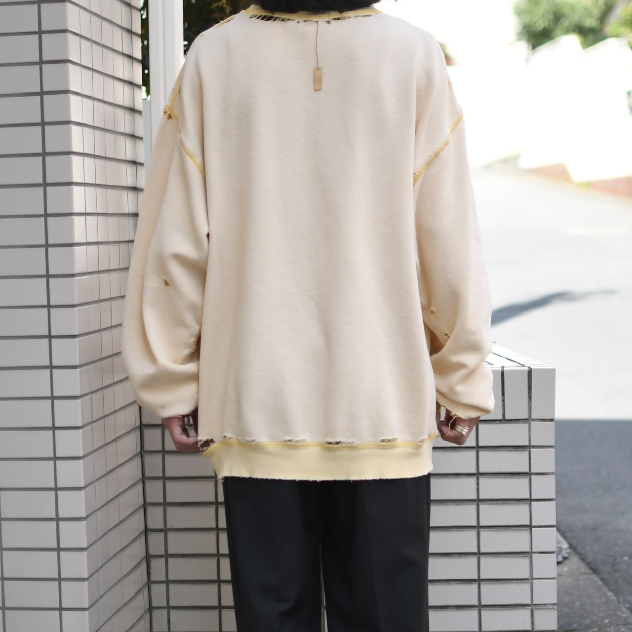 IZOD fade boro sweat yellow