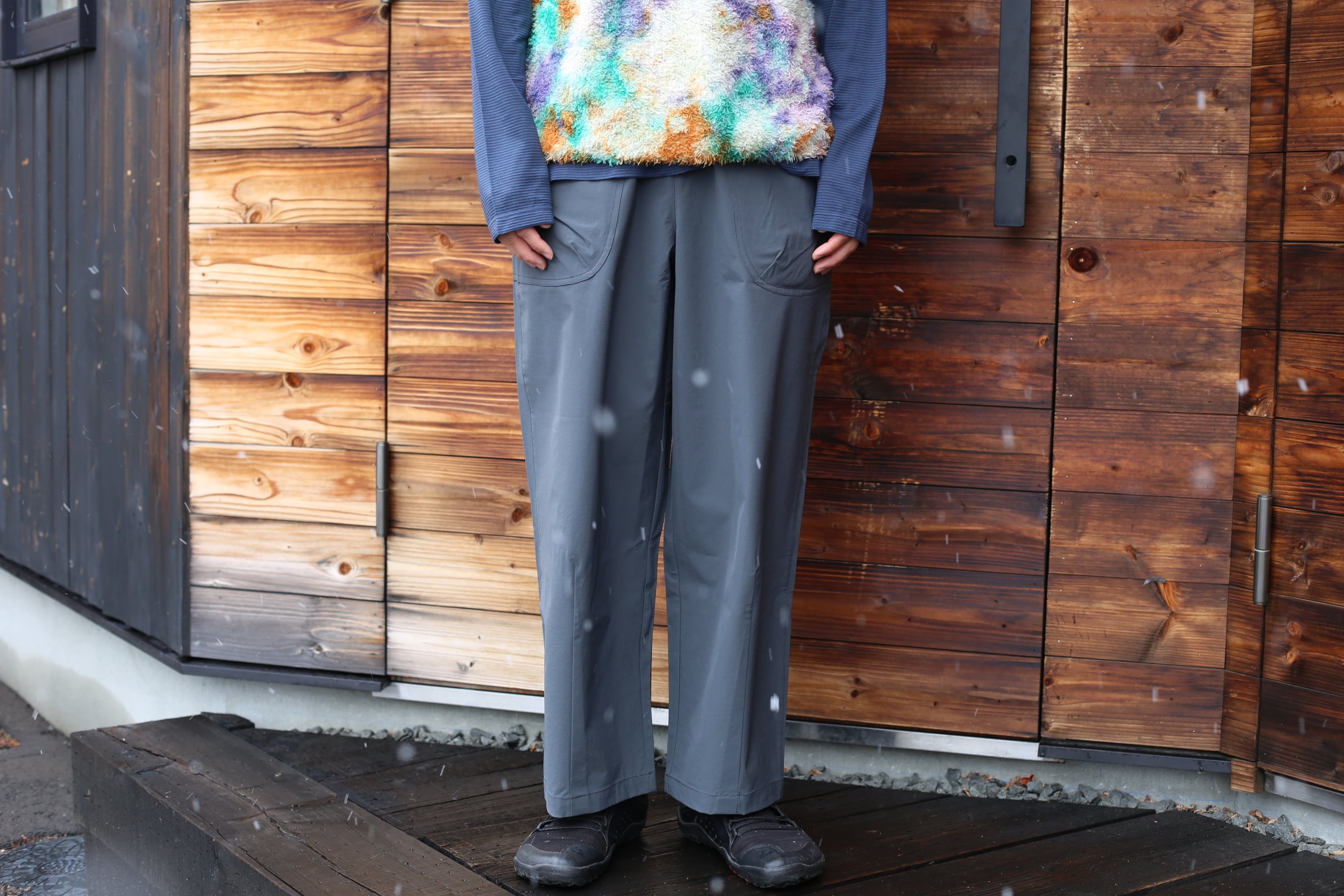 ソフトシェルのカーブパンツ | 01. Outdoor & Life Shop
