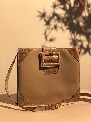 CELINE セリーヌ　クロコ型押し　フラップ　レザー　コーナーレザー　2WAY　スクエア　ショルダーバッグ　ベージュ　vintage　ヴィンテージ　オールドセリーヌ　7tbf3r