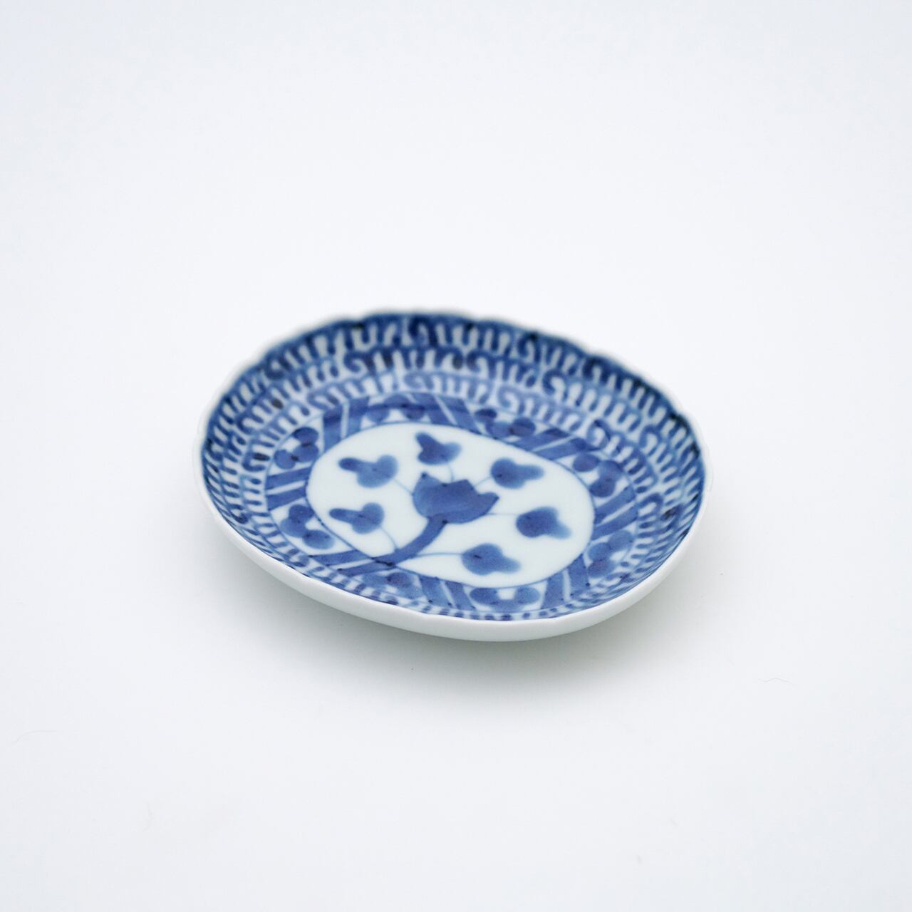 染付石垣紋4寸輪花小判皿