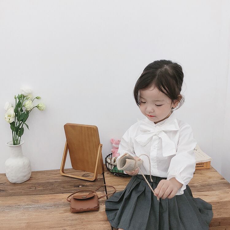 韓国風 子供服 おしゃれなボウタイ リボン ナチュラル長袖シャツ ブラウス キッズ 80cm 90cm 100cm 110cm 1cm 130 140 子供服 子ども服 女の子 七五三 喪服 法事 礼服 白 ホワイト 卒園式服 発表会 結婚式 カジュアル キッズ プチプラ ジュニア おしゃれ 安い