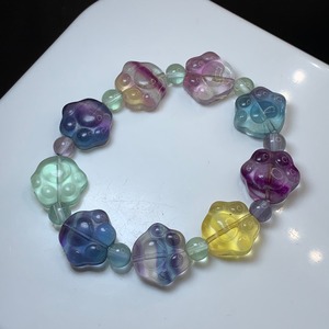 1.カラフル☆肉球フローライト・ブレスレット