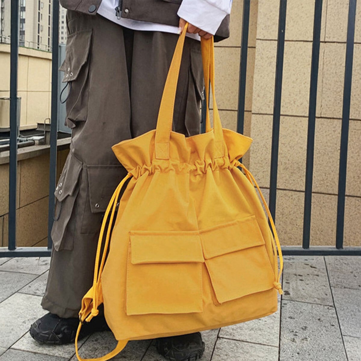 巾着 リュック レディース メンズ 韓国 ナイロン バッグ A4 大容量 軽量 通勤 通学 2way おしゃれ 大人 カジュアル トート リュックサック シンプル 大人可愛い 大人女子