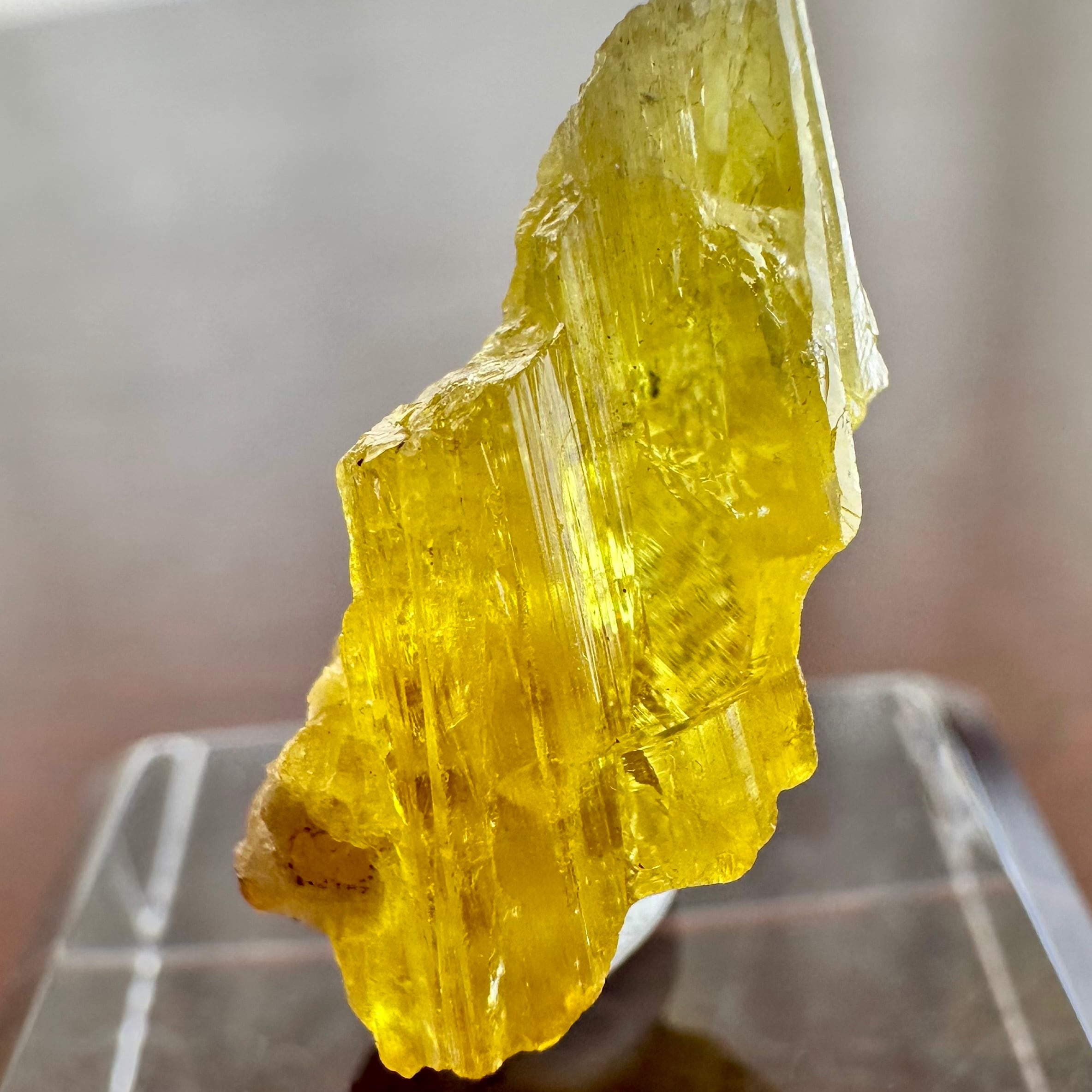 レグランダイト【Legrandite】メキシコ産 | PEANUTS MINERALS
