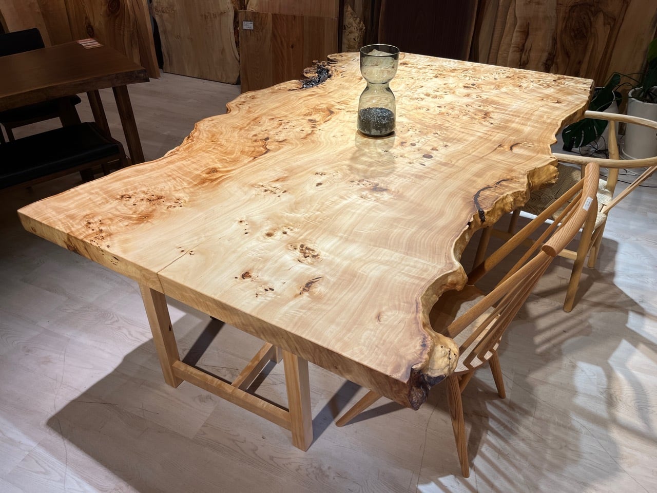 ポプラ　一枚板　テーブル　瘤杢　重厚感あり　レジンテーブルのベースにも ポプラ一枚板テーブル瘤杢重厚感ありレジンテーブルのベースにも