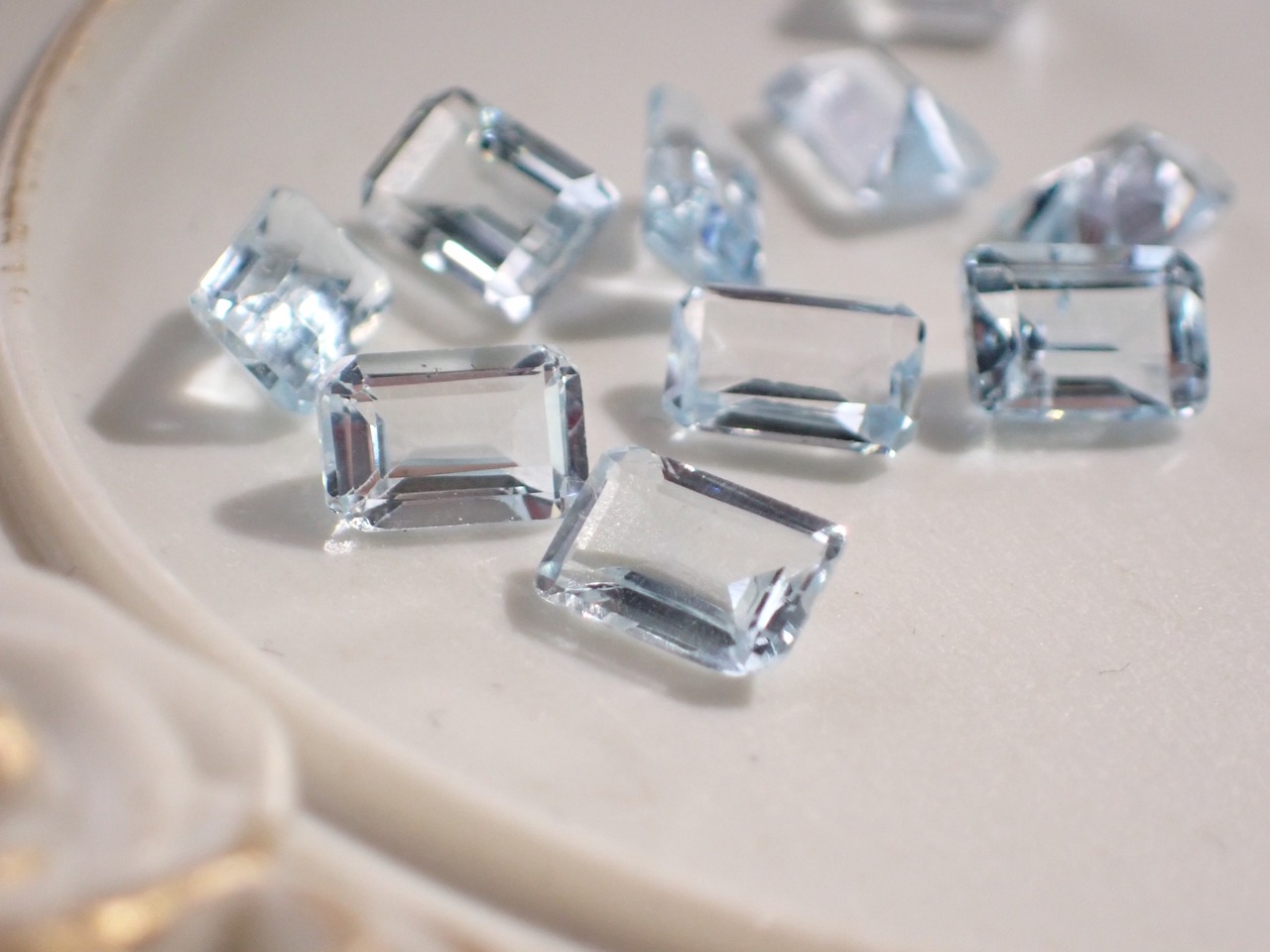 スカイブルートパーズ　約0.7ct　[C13‐245]