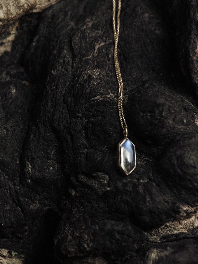 18kネックレス18k台座レインボームーンストーン