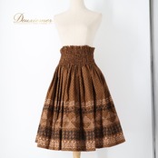 フラダンス 衣装 パウスカート ブラウン系 パウスカートショップ 日本製 カヒコ柄 グランジ加工 ハワイアンプリント アロハ フラ ダンス レッスン 練習 華やか おしゃれ 大人っぽい かわいい シングル スカート フレア 茶 黒 白 ブラック系 ホワイト系 カジュアル スポーツ 踊り レディース