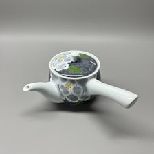 急須 納期最長2ケ月 | 有田焼～花の器～泰山