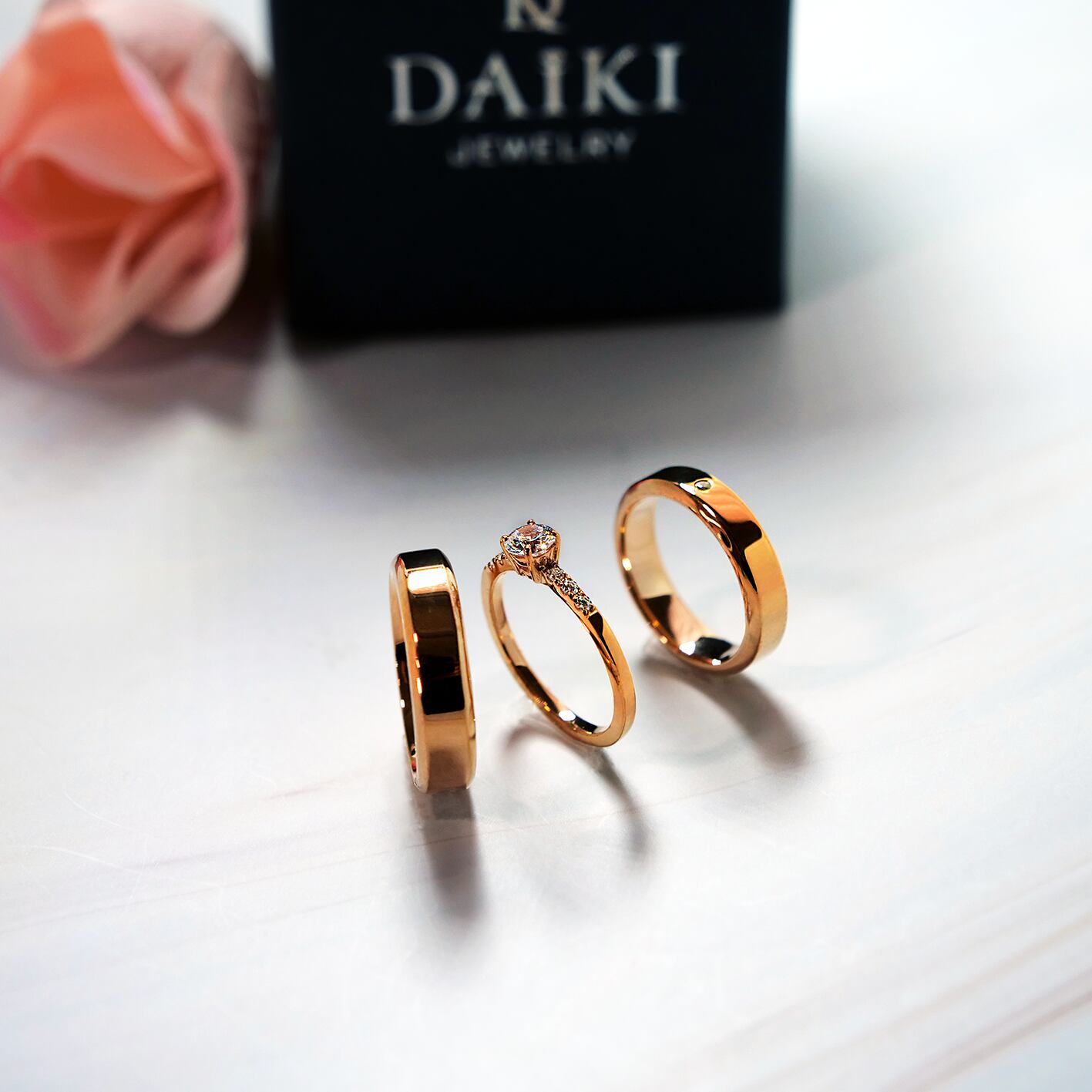 【K18ゴールド プラチナ エンゲージリング 婚約指輪】K18 Pt950 天然ダイヤモンド モアサナイト 婚約指輪 エンゲージリング シリーズ003