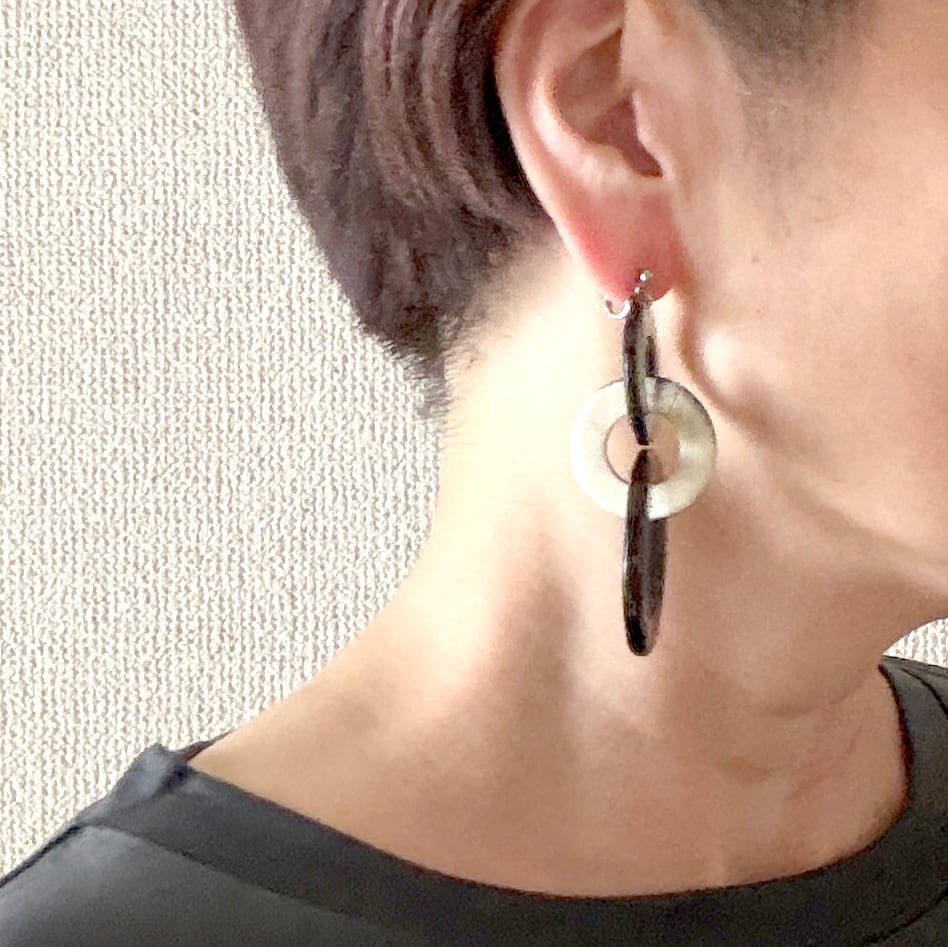 E-131b BH three hoopイヤリング 黒 | Bijoux Kei
