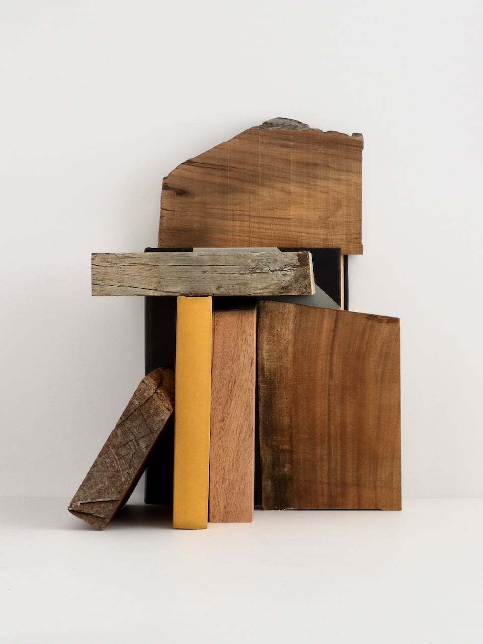 廃棄木材のブックエンド（ケヤキ）｜Bookend “WoodsenD” （Japanese
