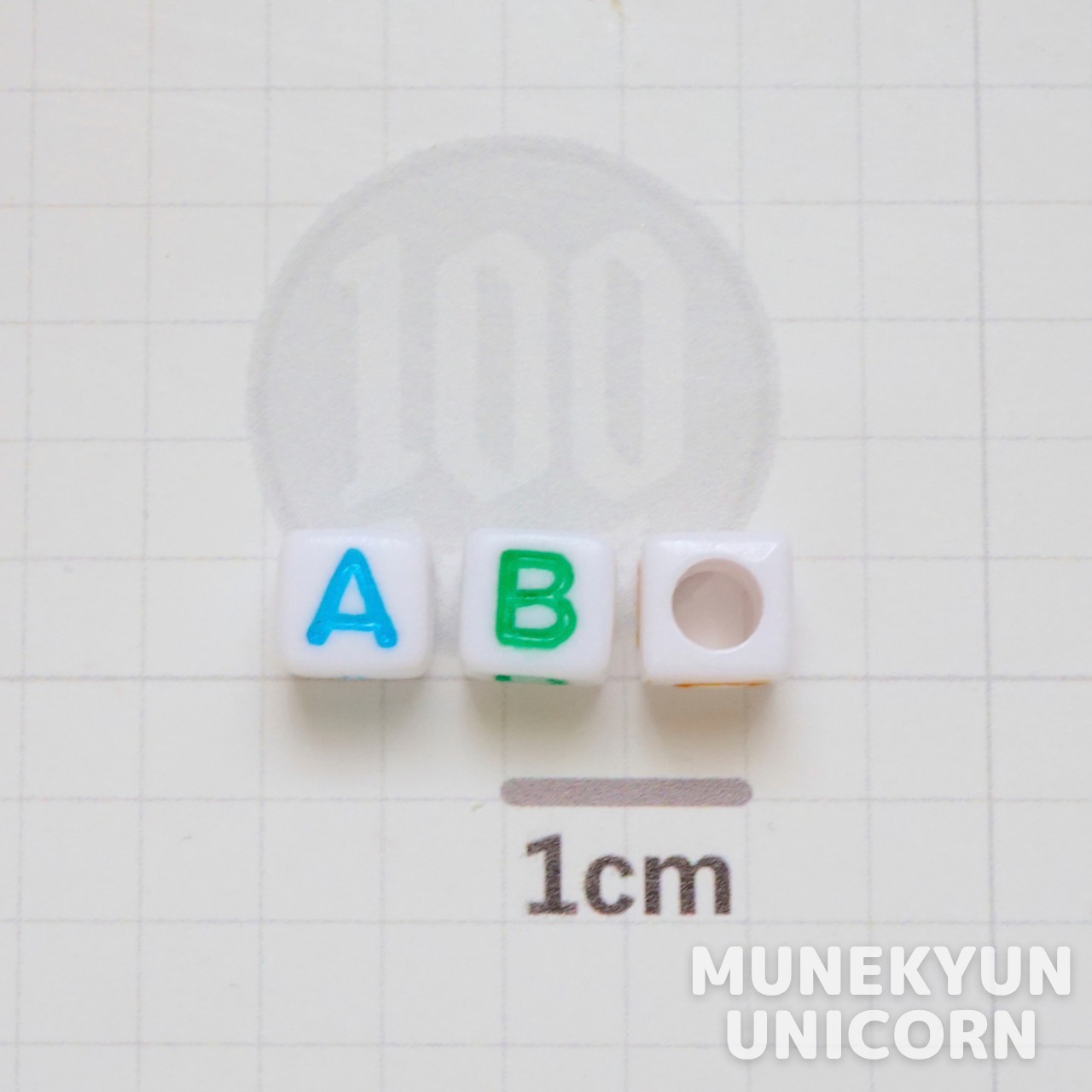 #B001 【12文字】四角アルファベットビーズ <欲しい文字が選べます!>