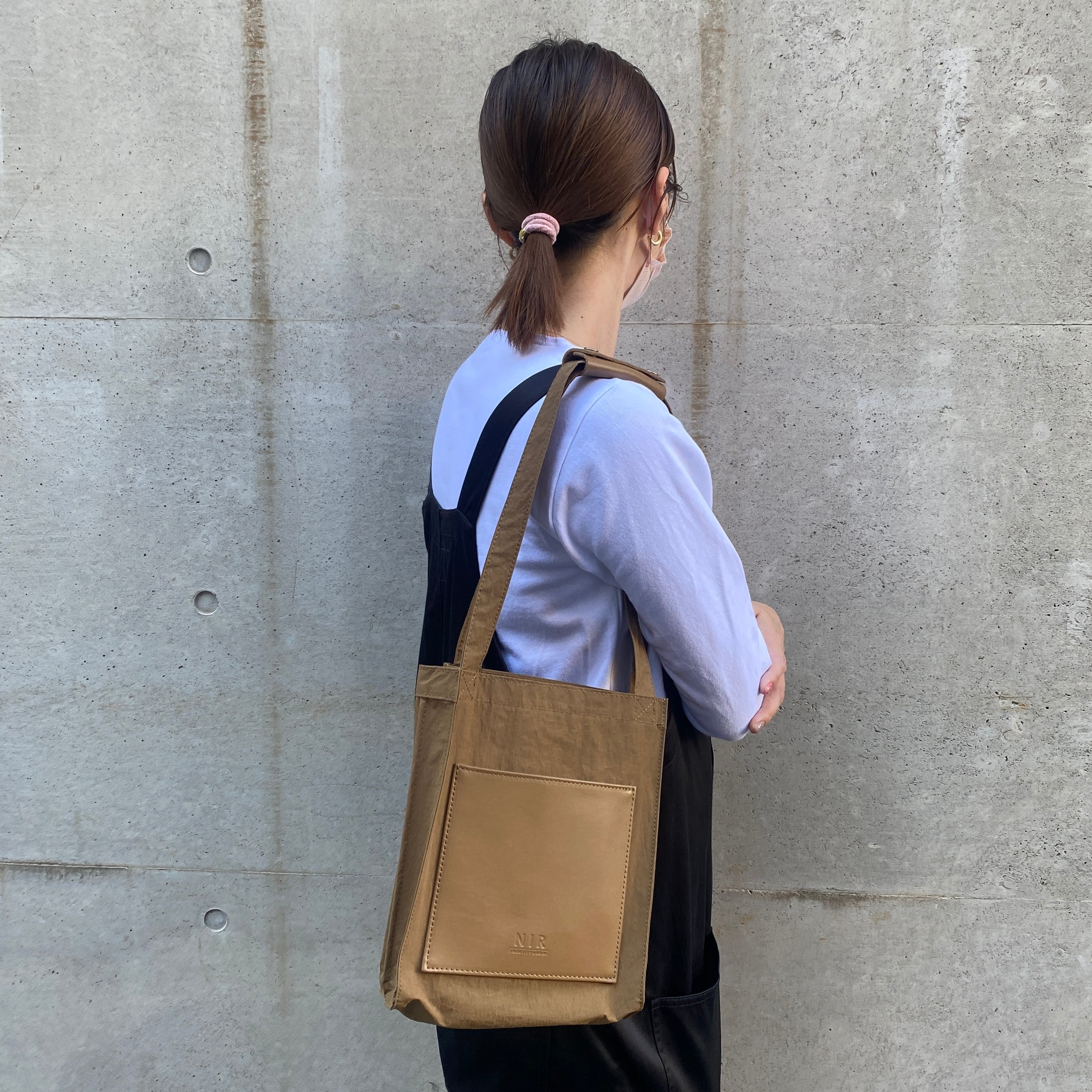 Book Holic Tote ブックホリックトート 本屋巡りのためのバッグ 軽量