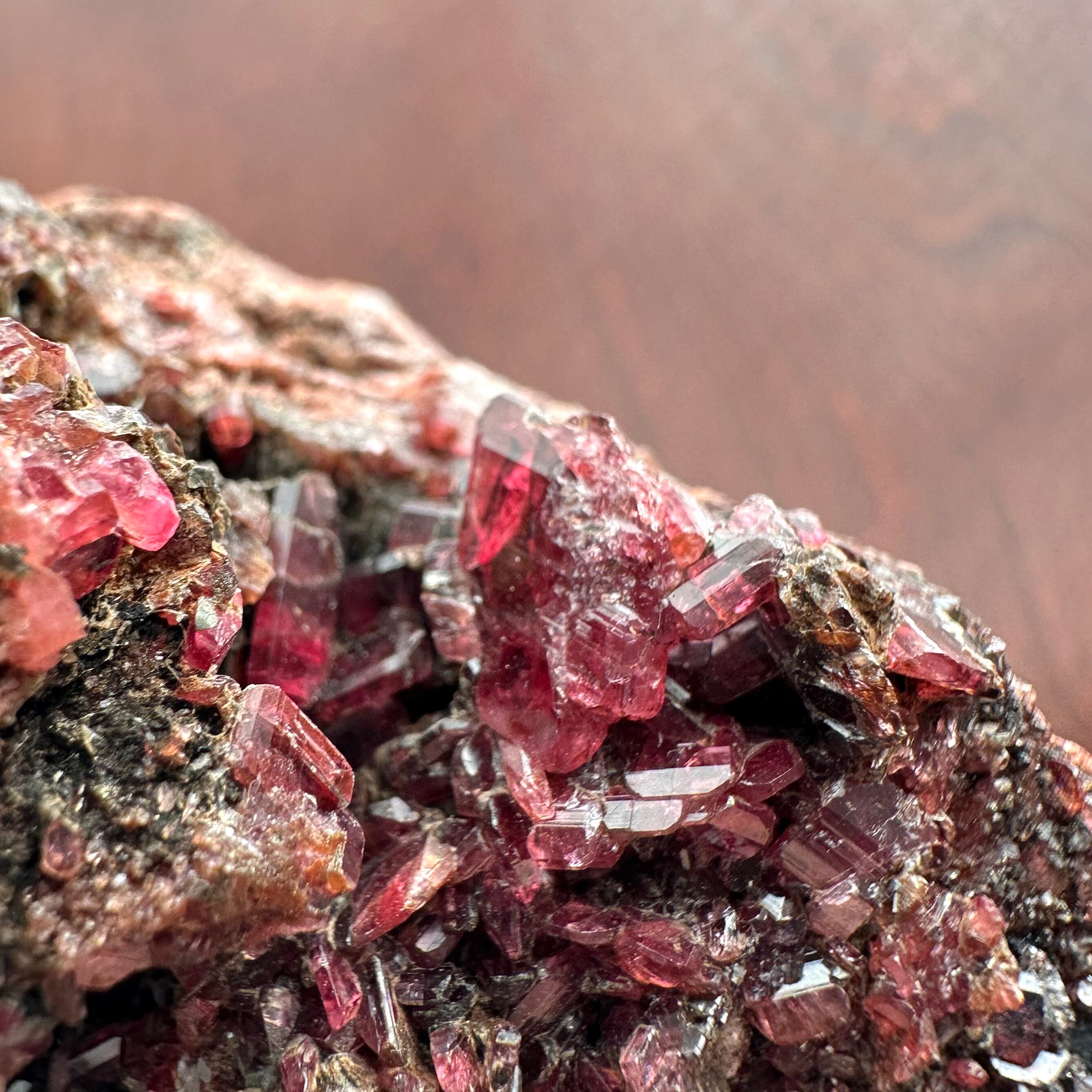 パイロクスマンガン石【Pyroxmangite】愛知県産 | PEANUTS MINERALS