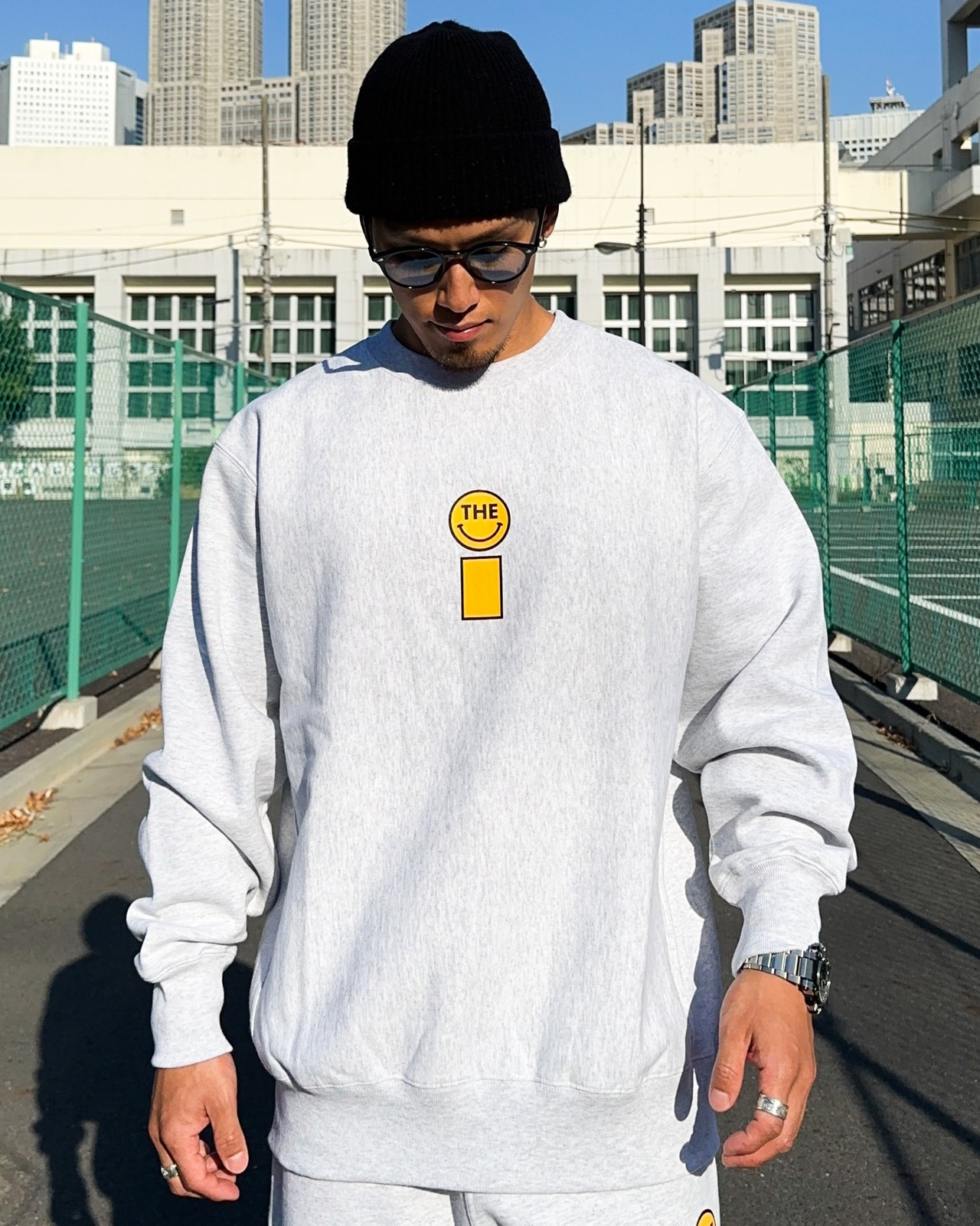 SMILEY HEAVY WEIGHT SWEAT SHIRT - GRAY