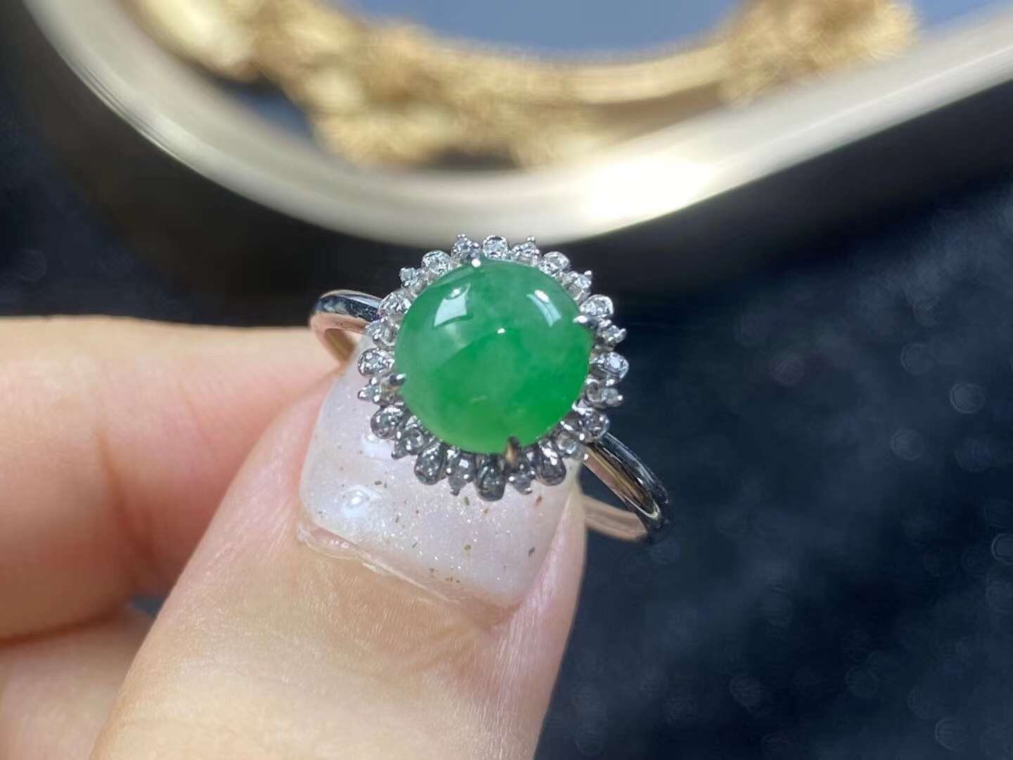 本翡翠指輪 ダイヤモンド ミャンマー産 緑  無含浸 無着色 国石