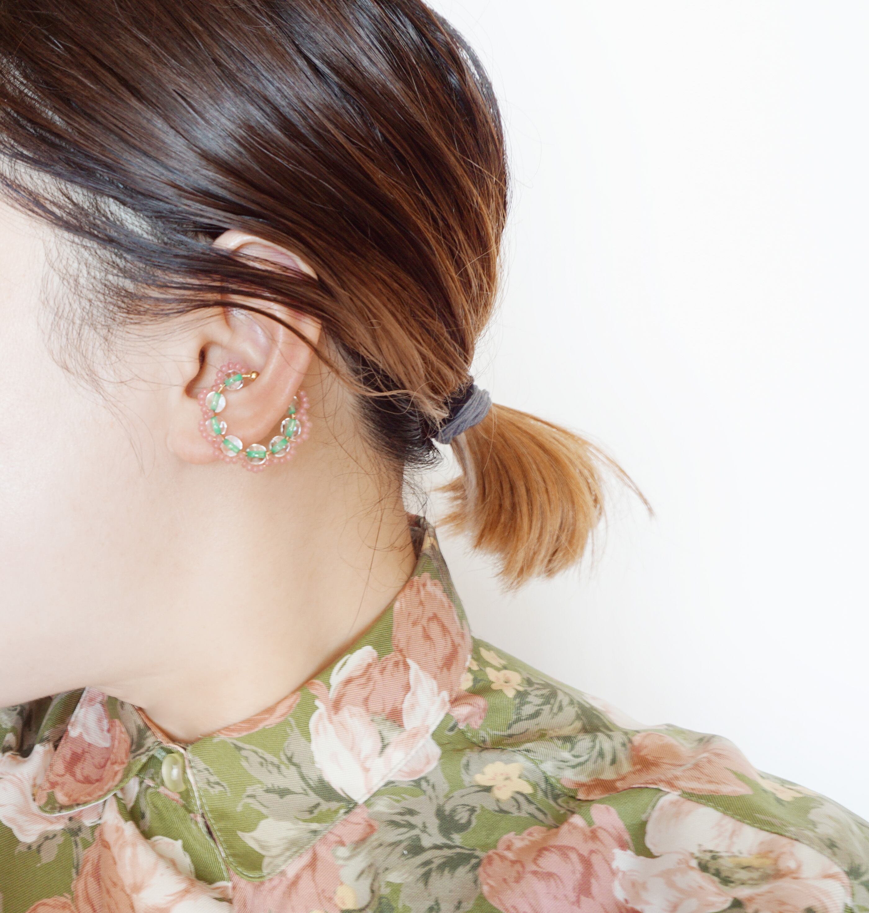 ＜Rollo～イロヅクビジュー～＞イヤーカフ『milky pink×wakaba midori』