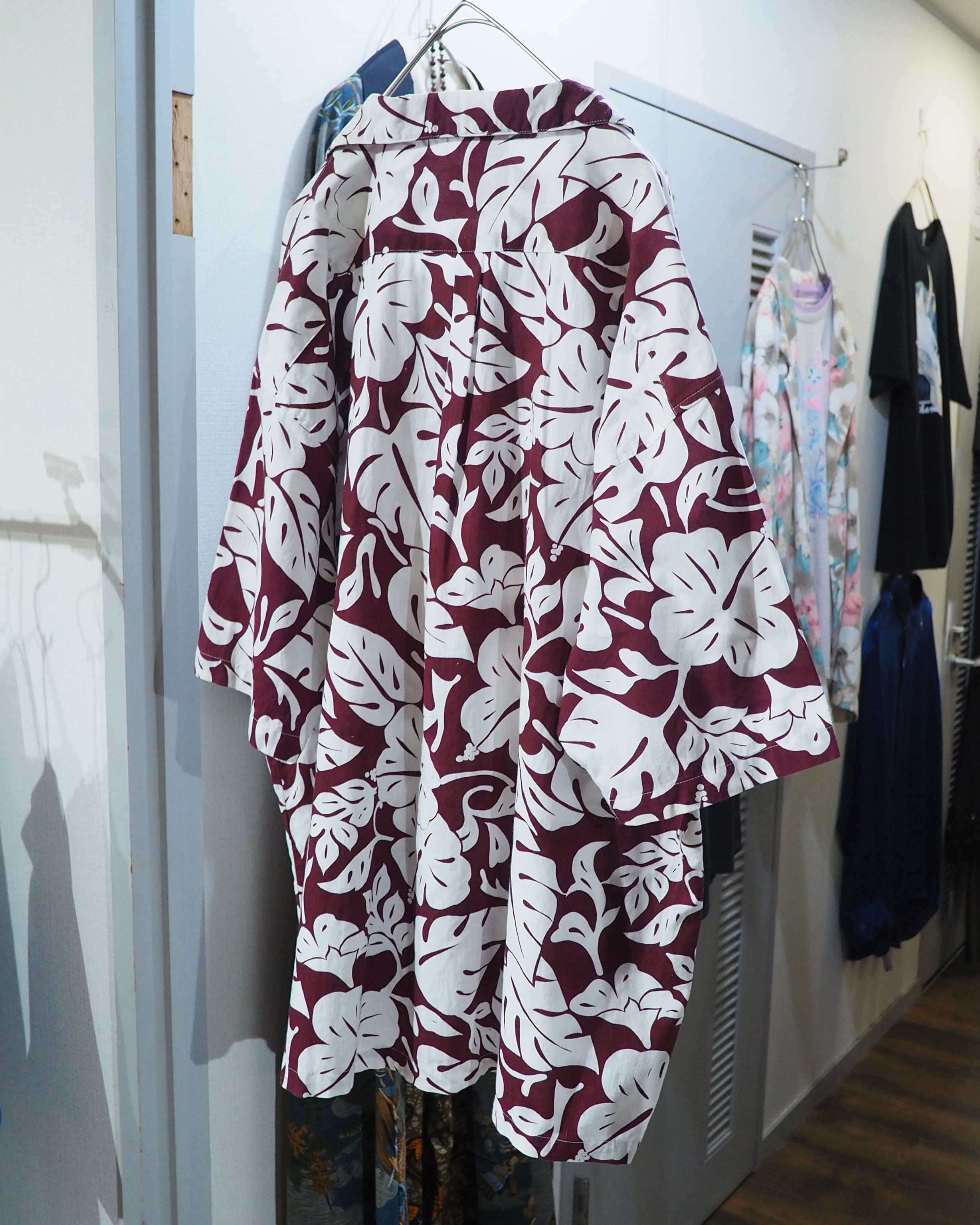 1980 ‐ 90s Piebald Flower all Over pattern vintage SS open collar Shirt