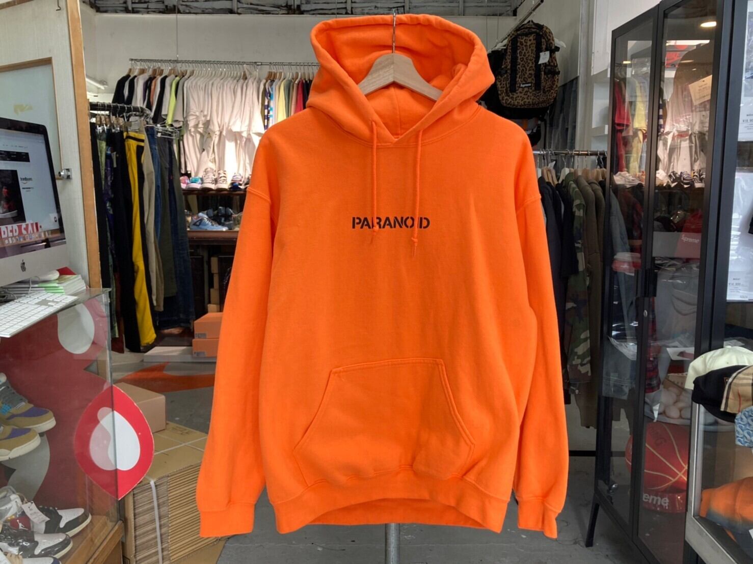 ANTI SOCIAL SOCIAL CLUB × UNDEFEATED PARANOID HOODIE ORANGE MEDIUM 