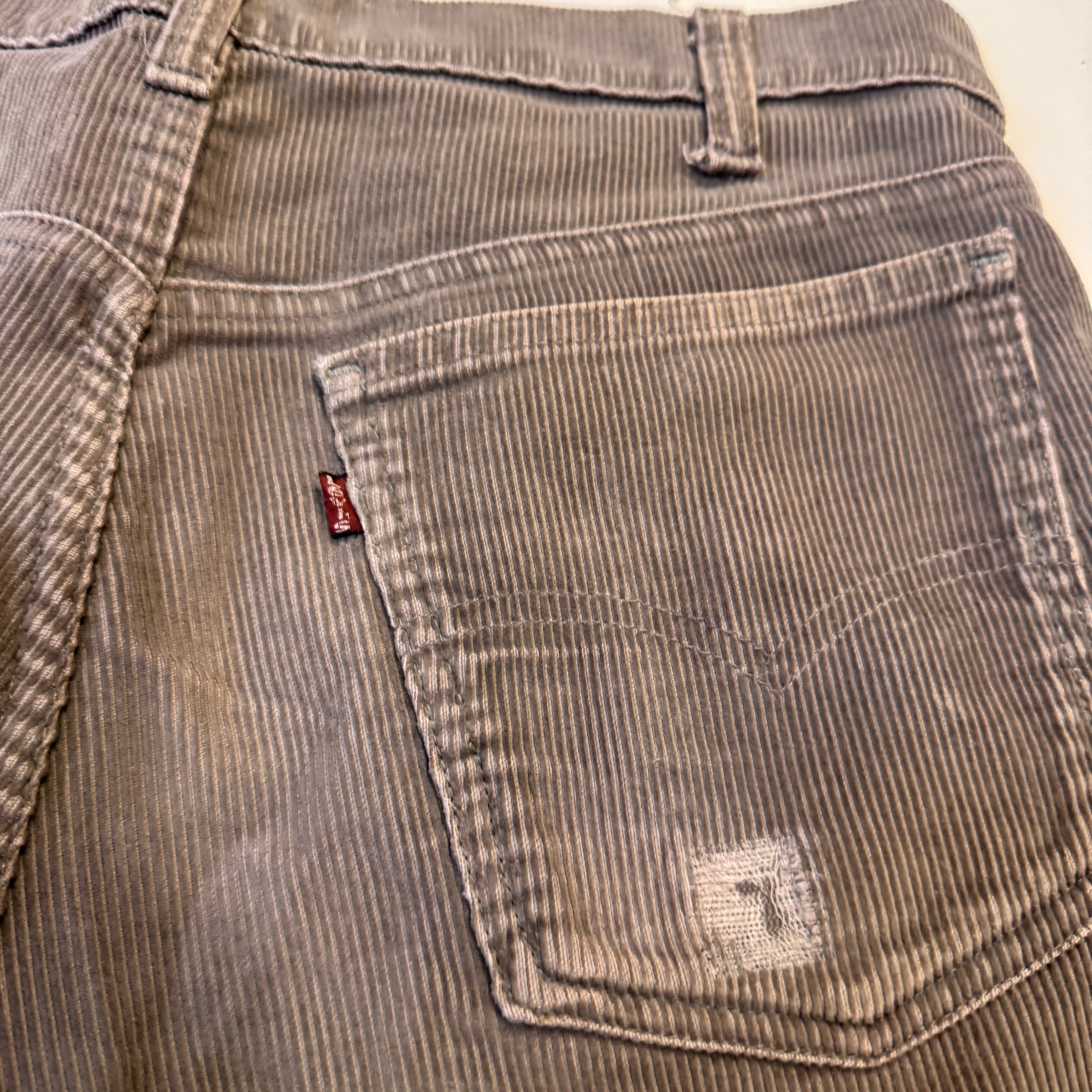 1980s LEVI'S 521 CORDS PANT GREY | safarionline