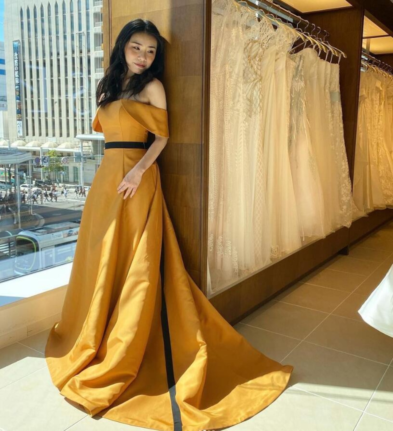 カラードレス イエロー オフショル サッシュベルト フランス風 憧れの  