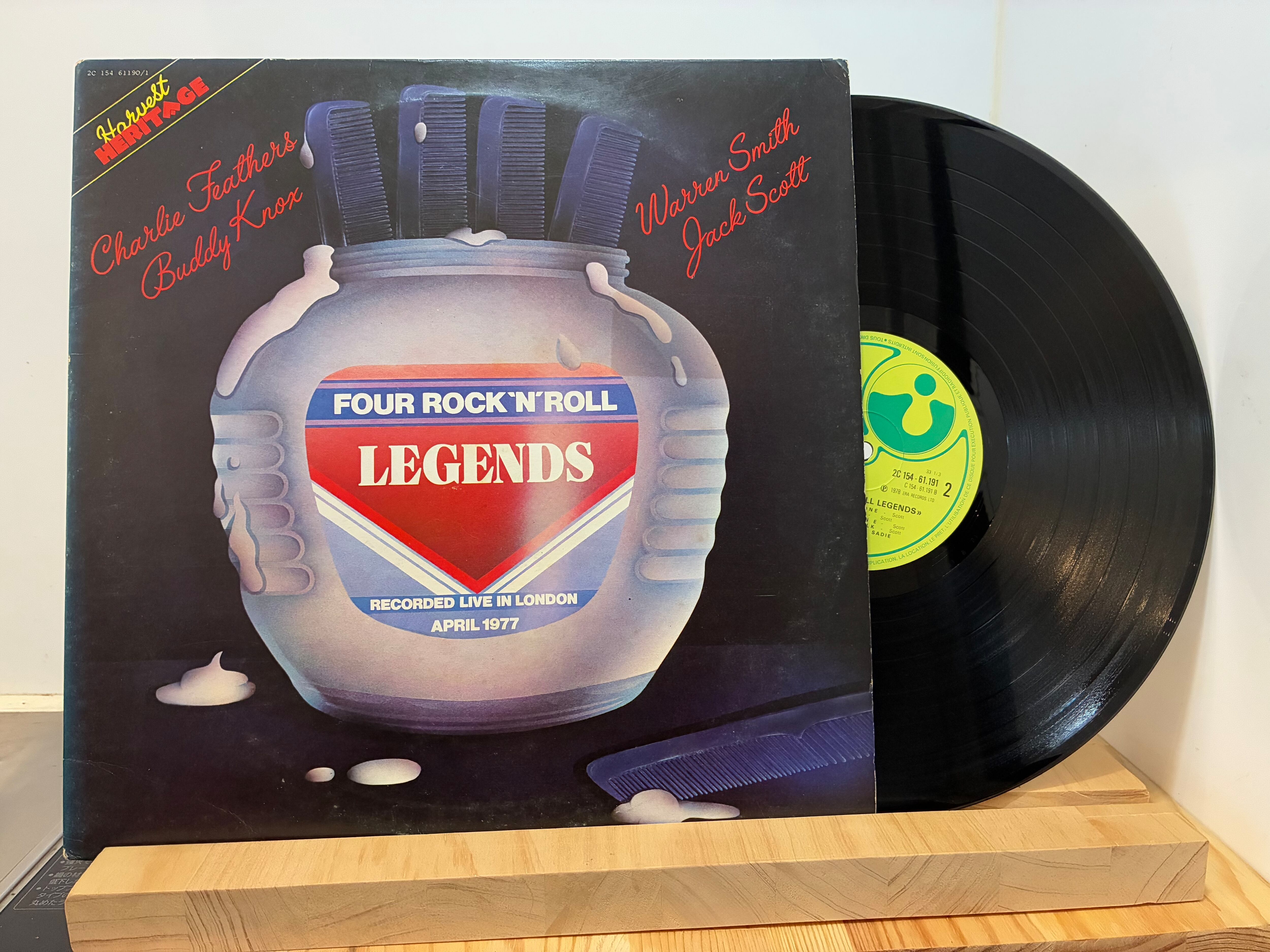 MILES DAVIS / E.S.P | sixteen records (シックスティーンレコード)