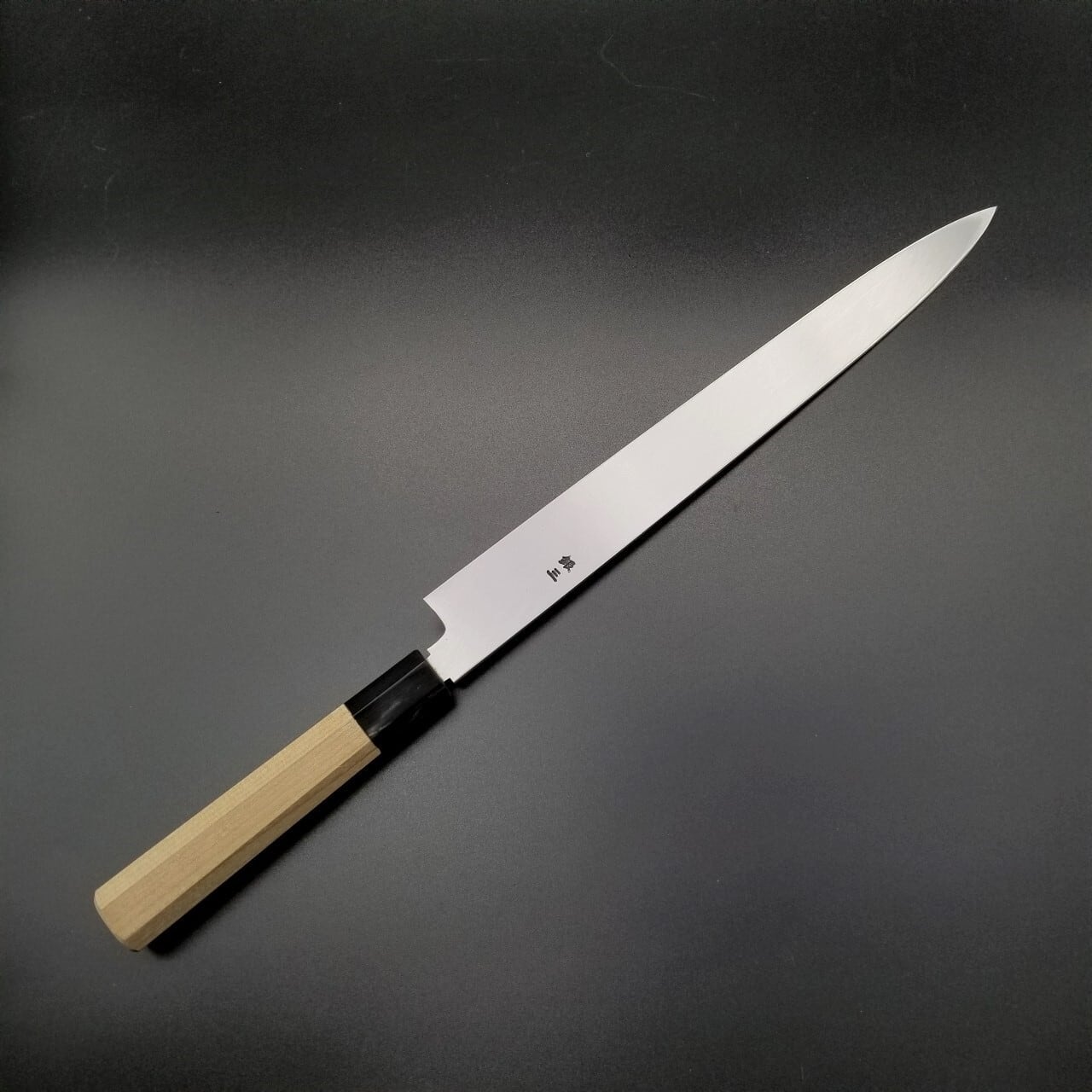 銀三　先丸柳刃包丁300㎜ と青二鋼出刃包丁150㎜のセット 銀三 先丸柳刃包丁300㎜ と青二鋼出刃包丁150