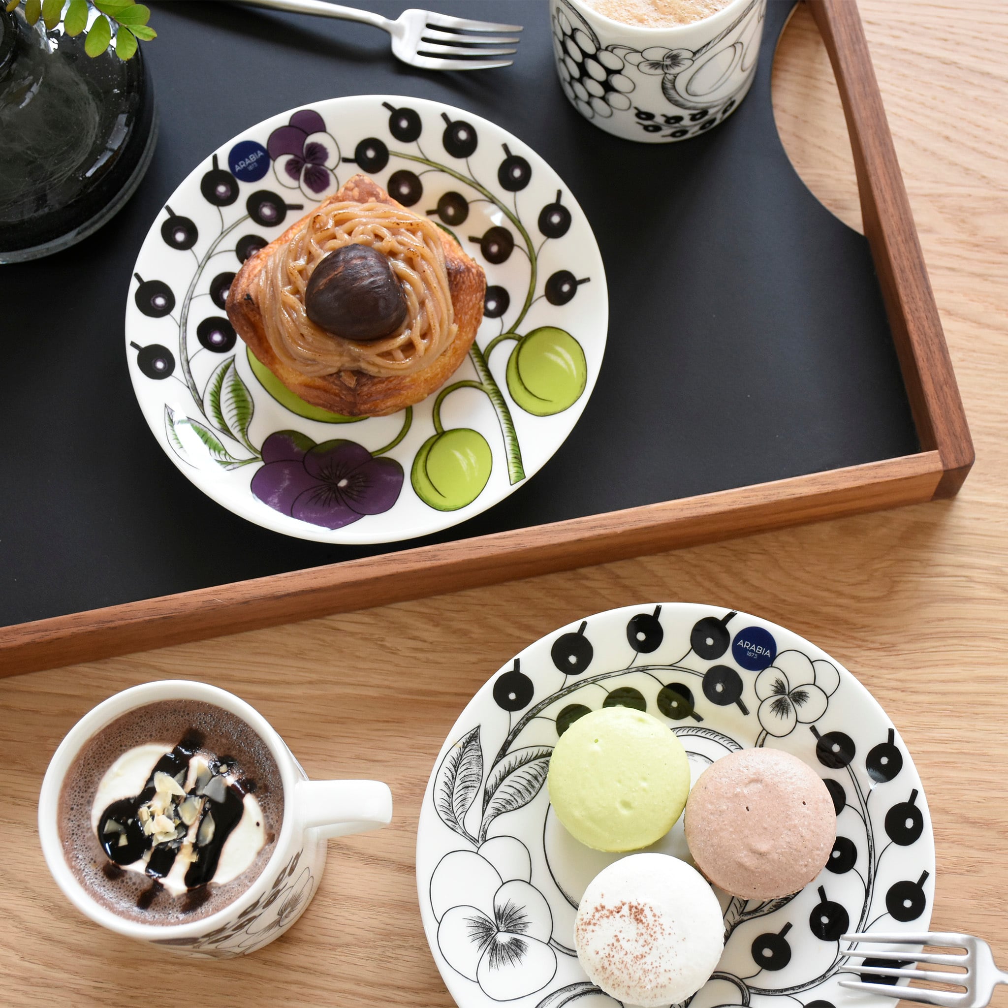 パラティッシ プレート 16.5cm / ソーサー ブラック / Paratiisi Plate