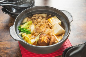 【勝手に応援プラン】ぴょんぴょん舎が作るつゆで食べる鍋の素+南部せんべいセット