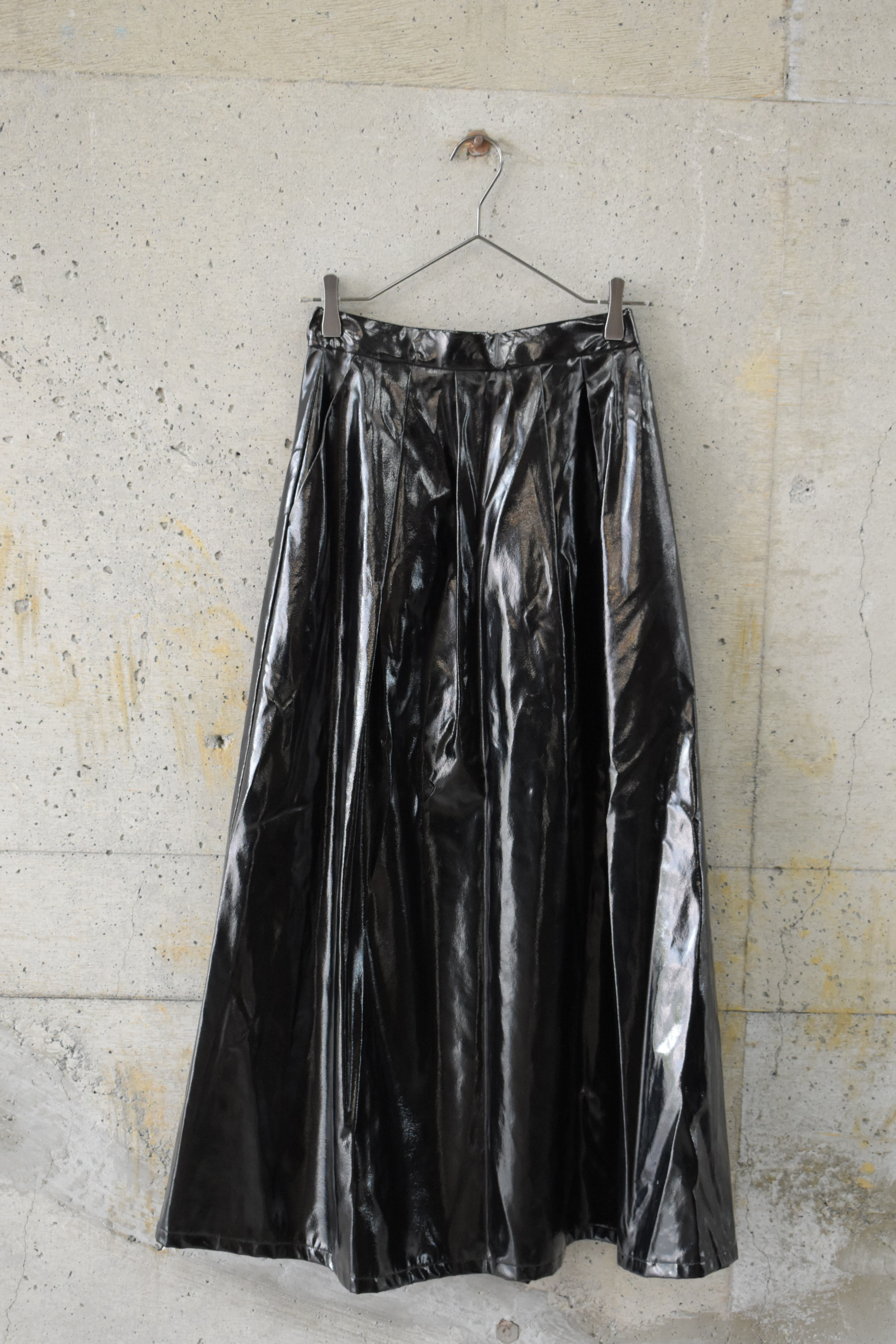 Enamel-style long skirt