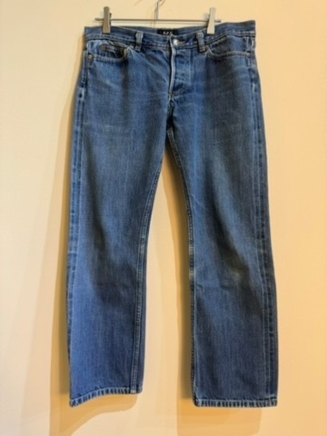 A.P.C. ブルーデニムパンツ
