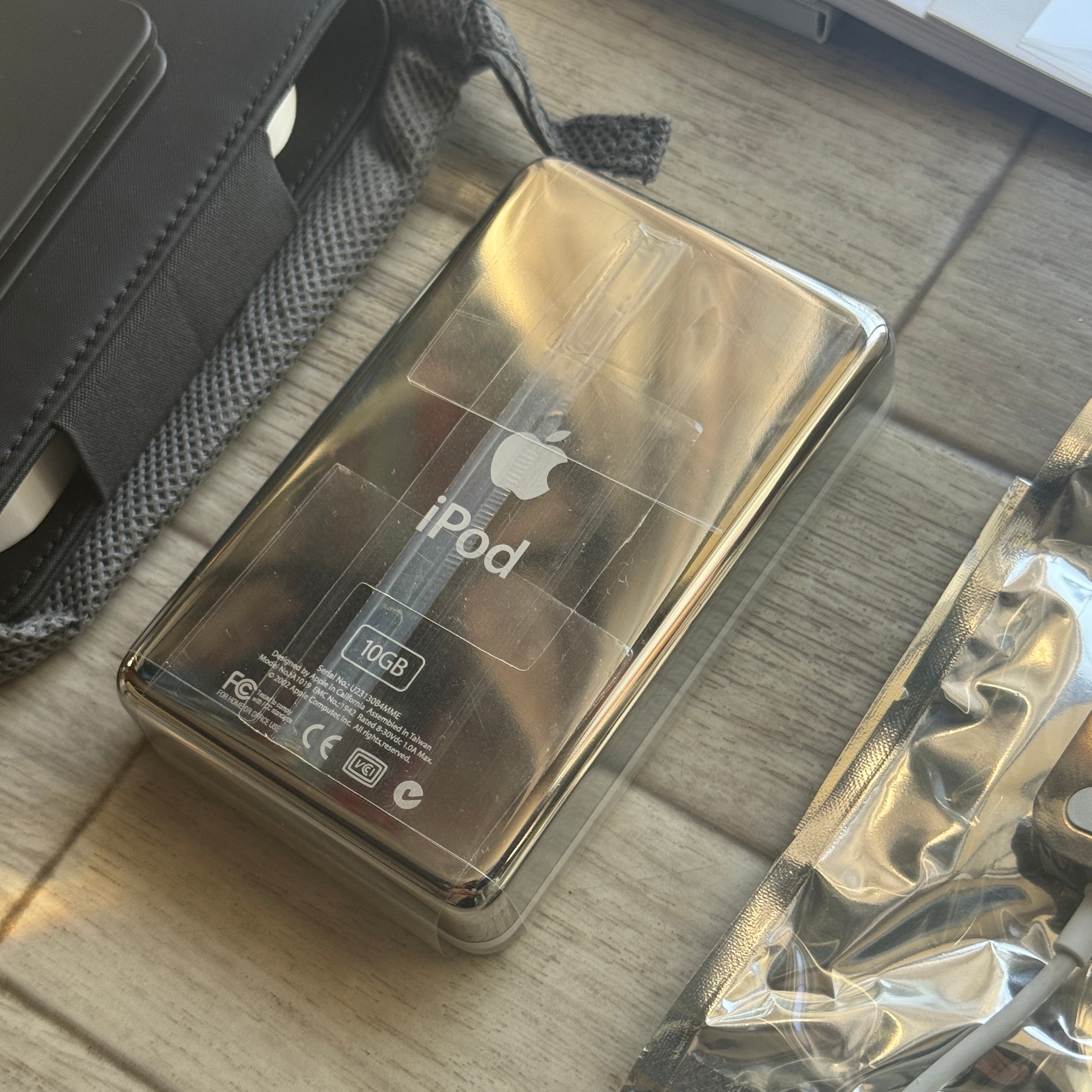 【完動美品】Apple 2世代 iPod 10GB フルセット 新品バッテリー 激レア】Apple 第2世代 iPod 10GB | 新品未開封 | 元箱付属品完品