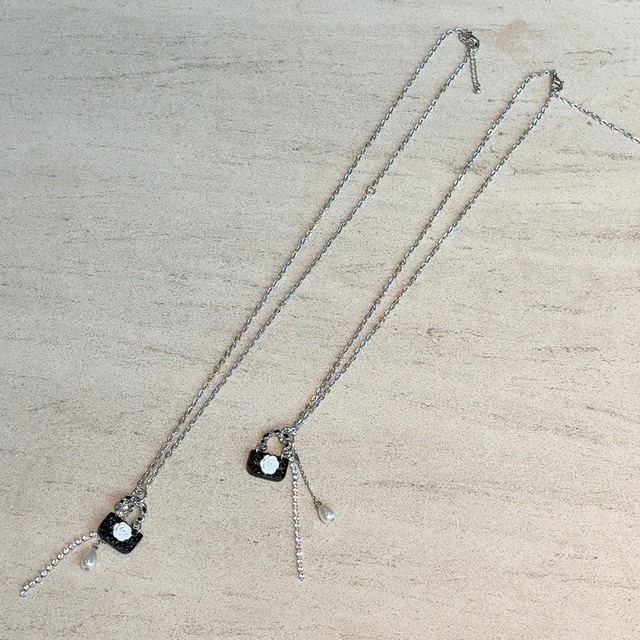 バッグチャームガーリーネックレス