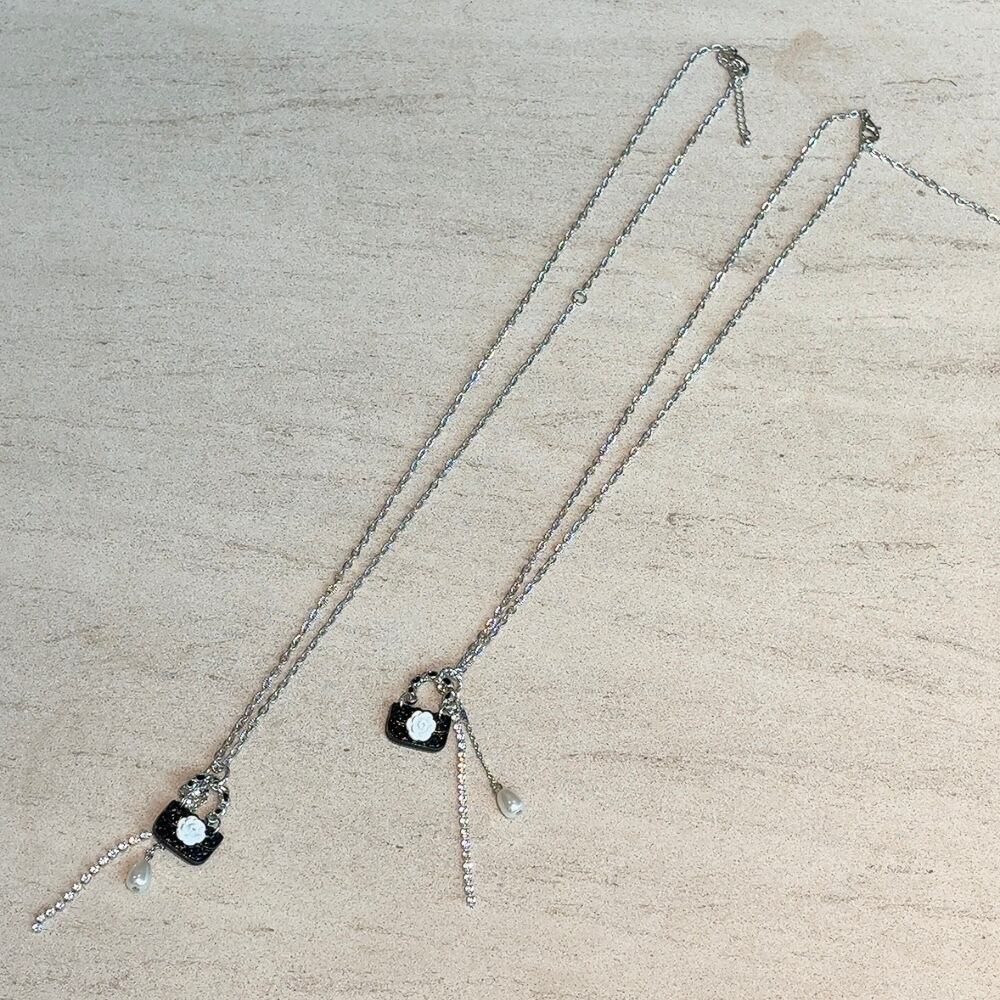 バッグチャームガーリーネックレス