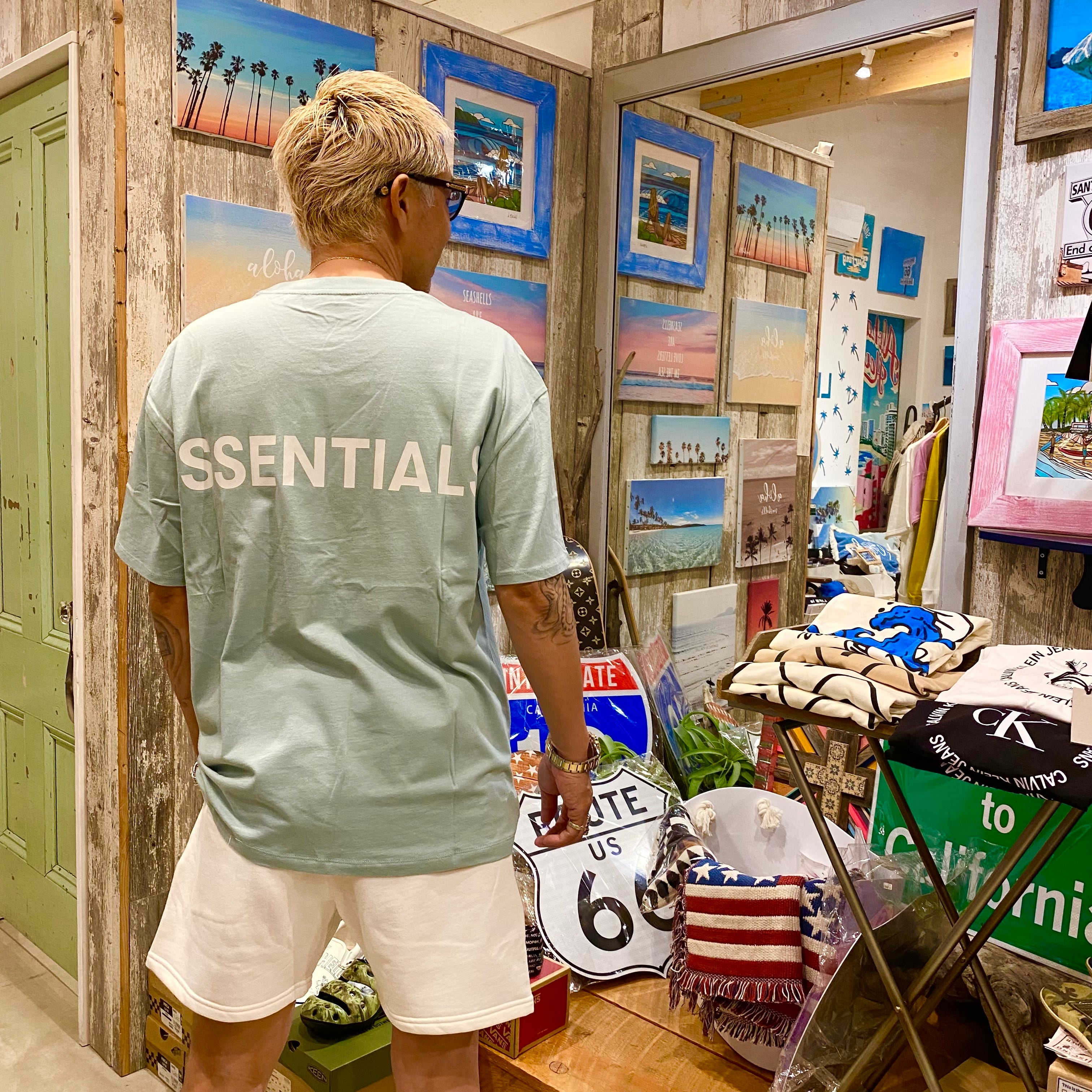 追加！ESSENTIALSエッセンシャルズリフレクター半袖Tシャツ | LIFE is