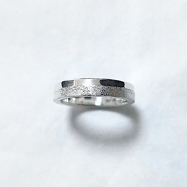 <梨地> half ring / silver