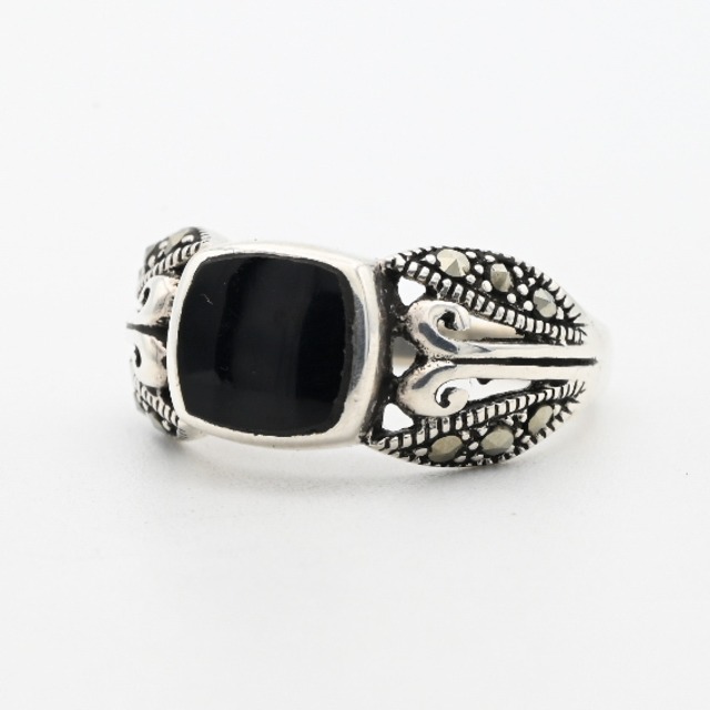 Black Onyx / Marcasite Accent Graceful Design Ring #13.5 / Thailand
