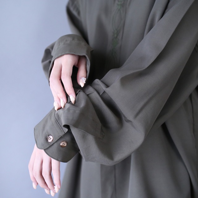 "刺繍" collar and fry-front minimal mode design loose shirt