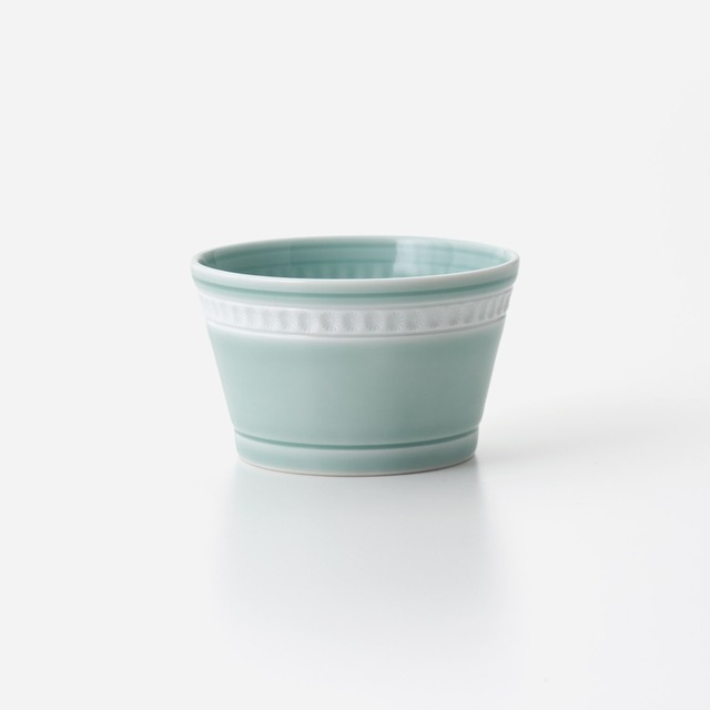 No.158　青磁印花 筒型小鉢