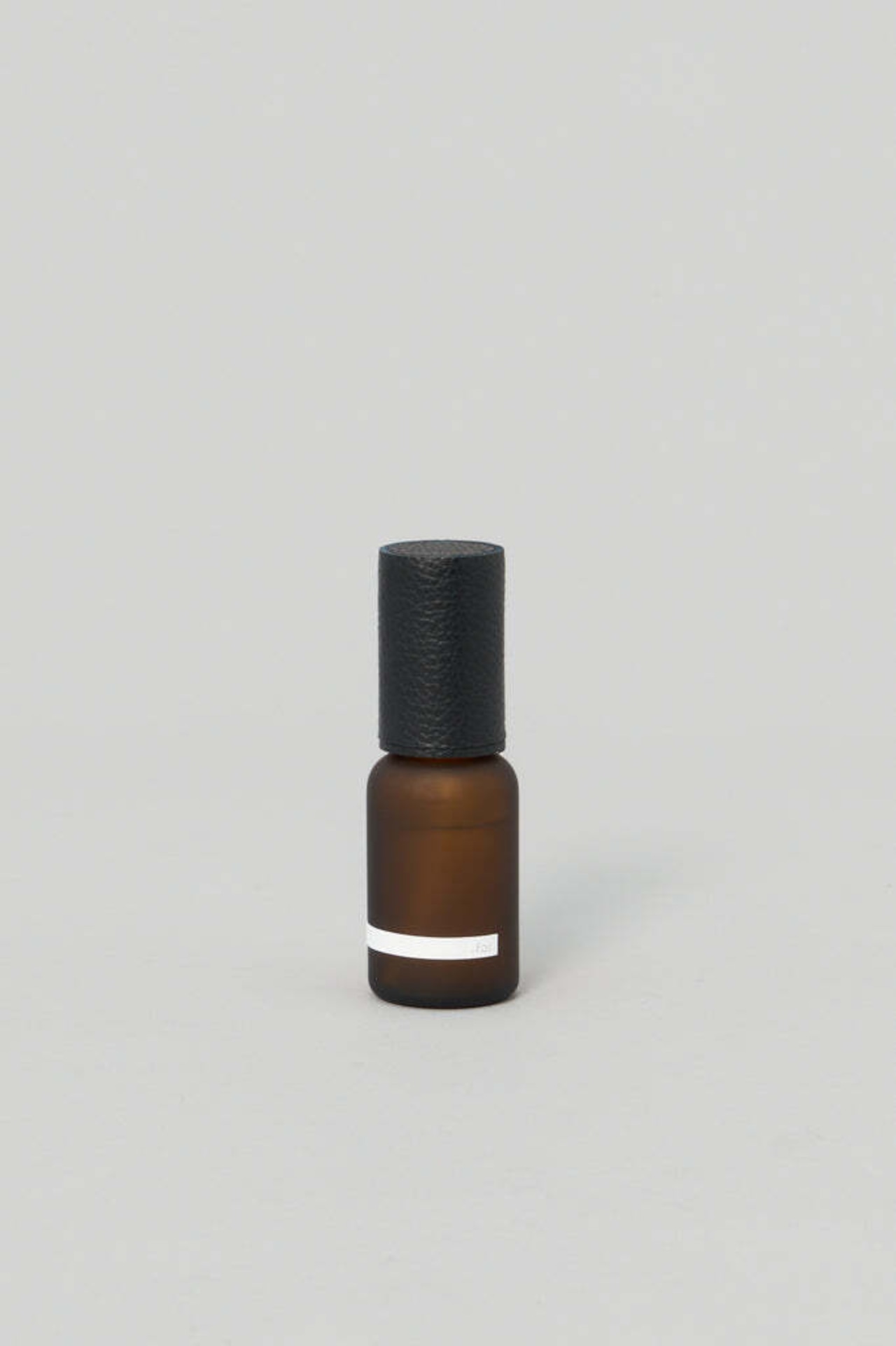 _Fot - fragrance spray 01 :01|天然精油フレグランススプレー/ウッディな香り/パチュリ・シダーウッド/30ml/日本製