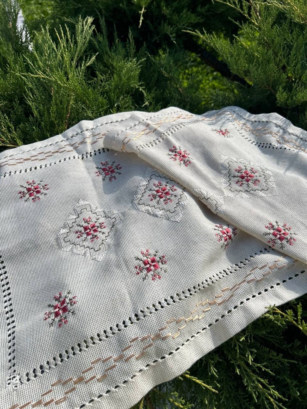 ウクライナ伝統手刺繍祭具タオル「ルシニク」　テーブルランナー - 7