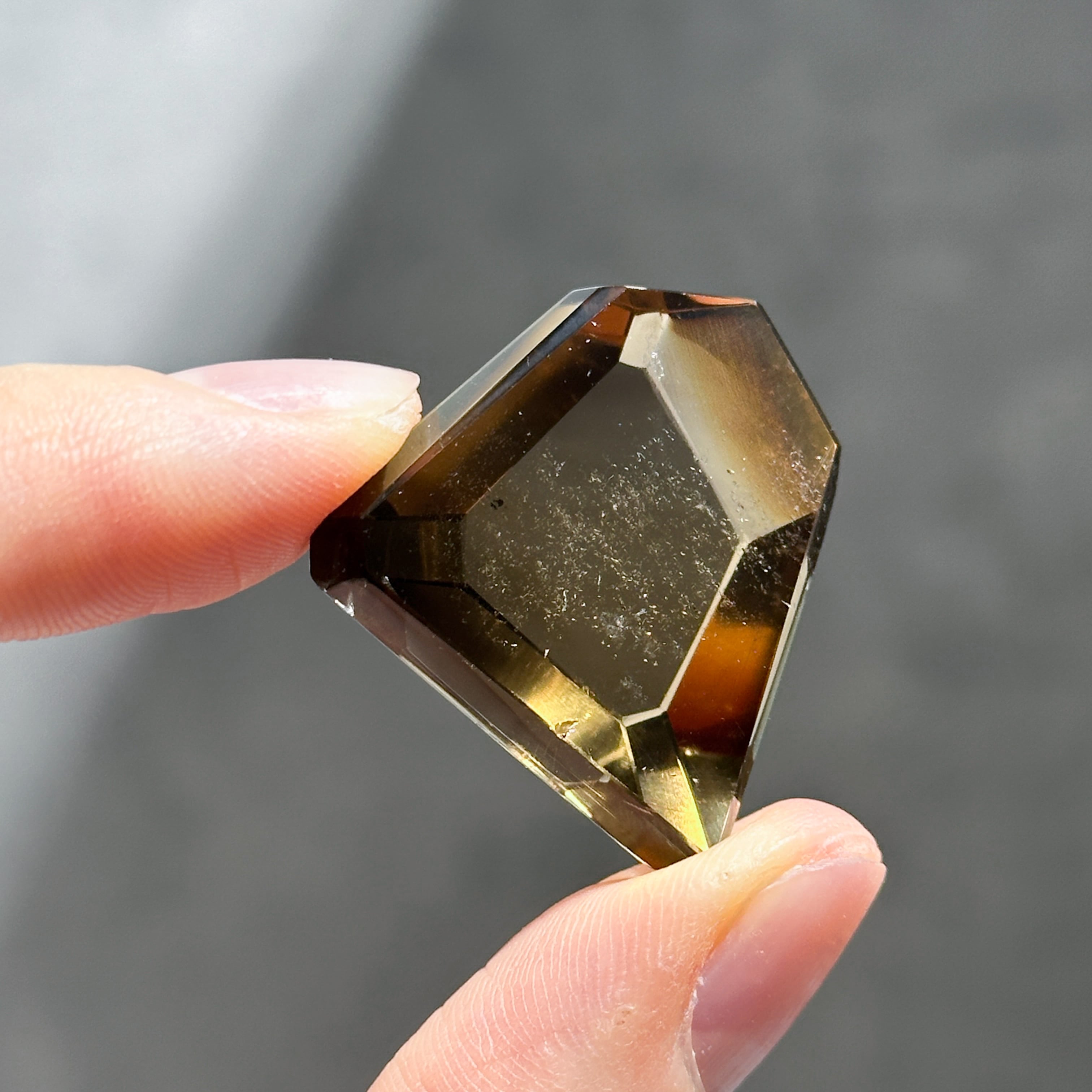 ファントム・虹◎シトリン(黄水晶) フリーフォーム41◇ Citrine ◇ 天然石・鉱物・パワーストーン