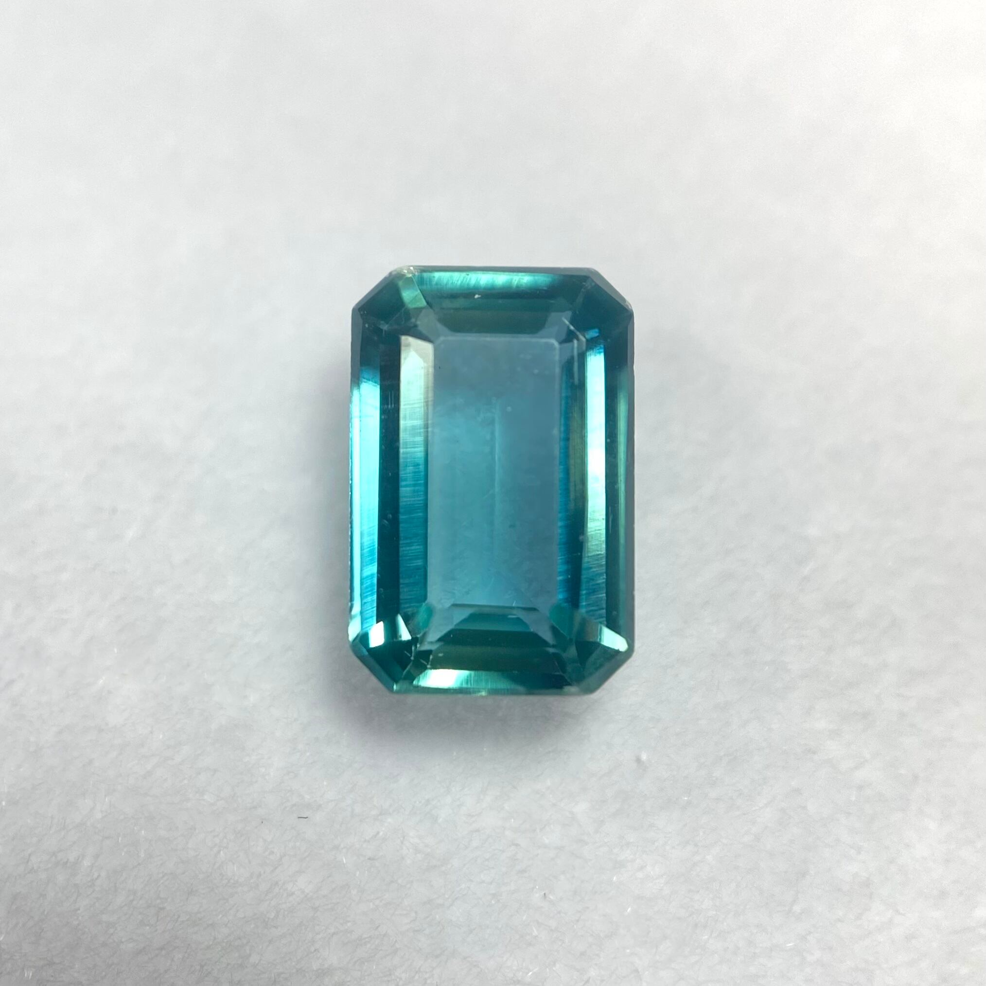 海色　カイヤナイト