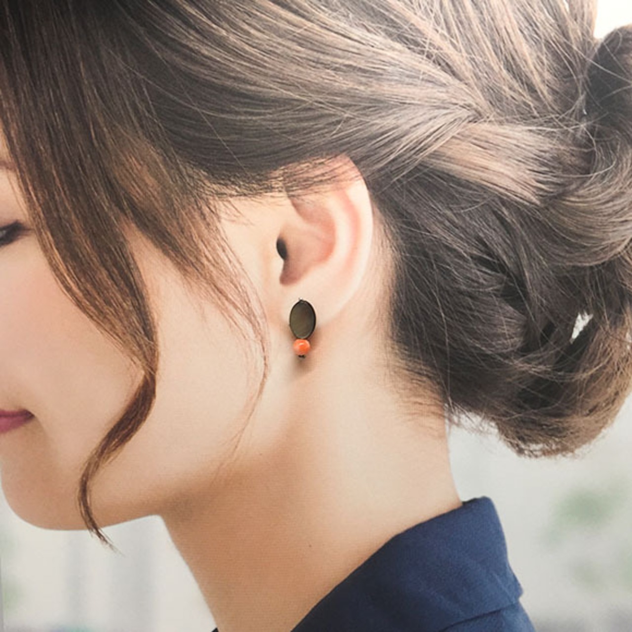 落ち着いた印象を与えるデザイン！シェル珊瑚チタンピアス＆イヤリング sl3_6_5_0514tp05-sl3_6_1_0514te06