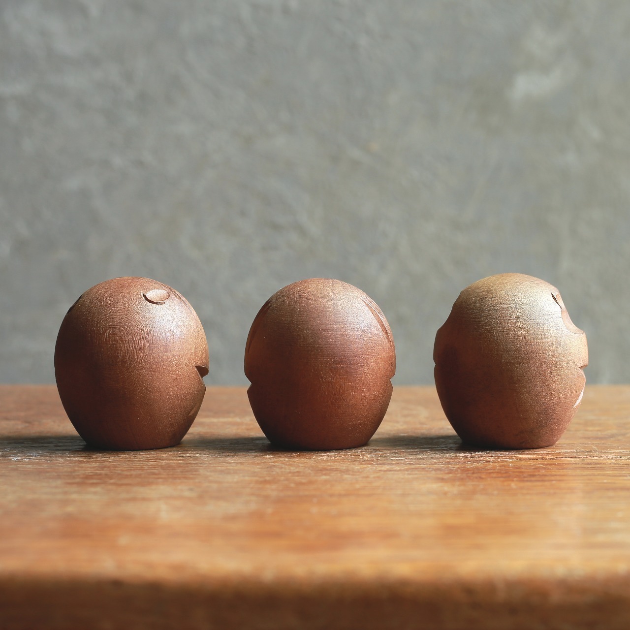 コロンと丸い、見ざる聞かざる言わざる 1