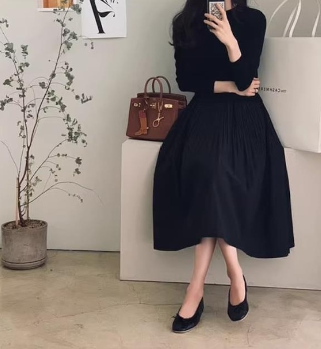 【送料無料】 ワンピース ワンピドレス ラウンドネック  長袖 ロングスカート フレア Aライン ハイウエスト フォーマル きれいめ カジュアル 大人可愛い シンプル おしゃれ シック フェエミニン ガーリー ゆったり 体型カバー 着痩せ 韓国系 オルチャン 人気 トレンド 新作 春 夏 秋 20代 30代 40代 お出かけ イベント 旅行 リゾート デート ママ 通勤 通学 デイリー 普段着 着回し インスタ映え 70304