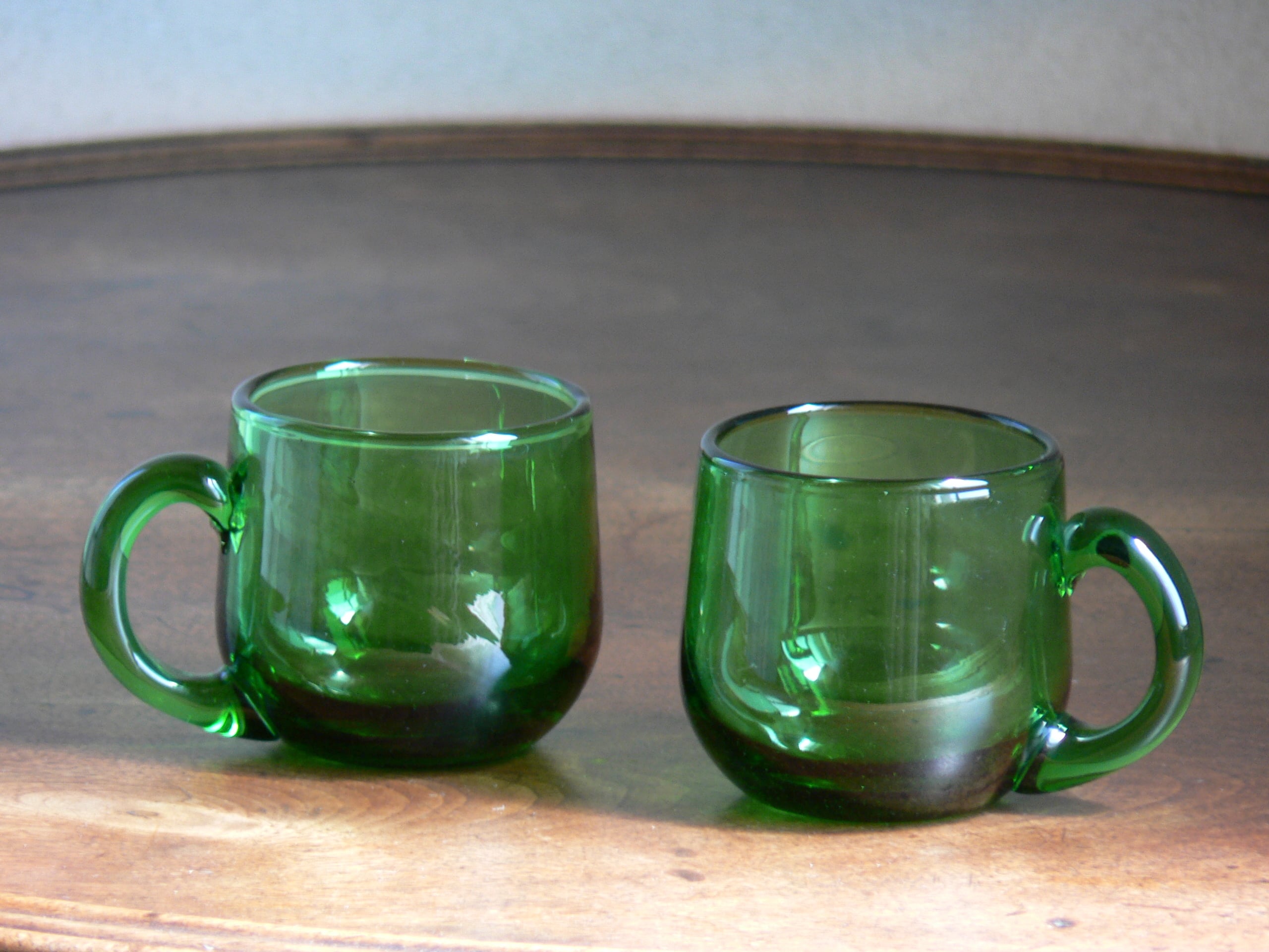 レトロガラスコップ　３個　ウランガラス　ぐい吞み　煎茶碗などに。。。 レトロガラスコップ 3個 ウランガラス ぐい吞み 煎茶碗などに。。。