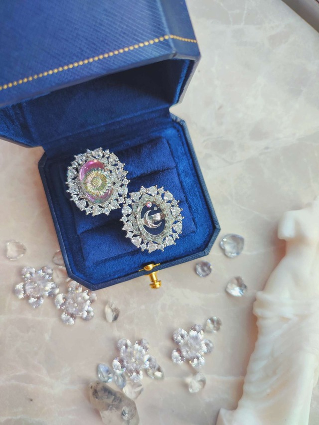 【AURORA SPREAD MOON AND FLOWER RING／（XX371） 】