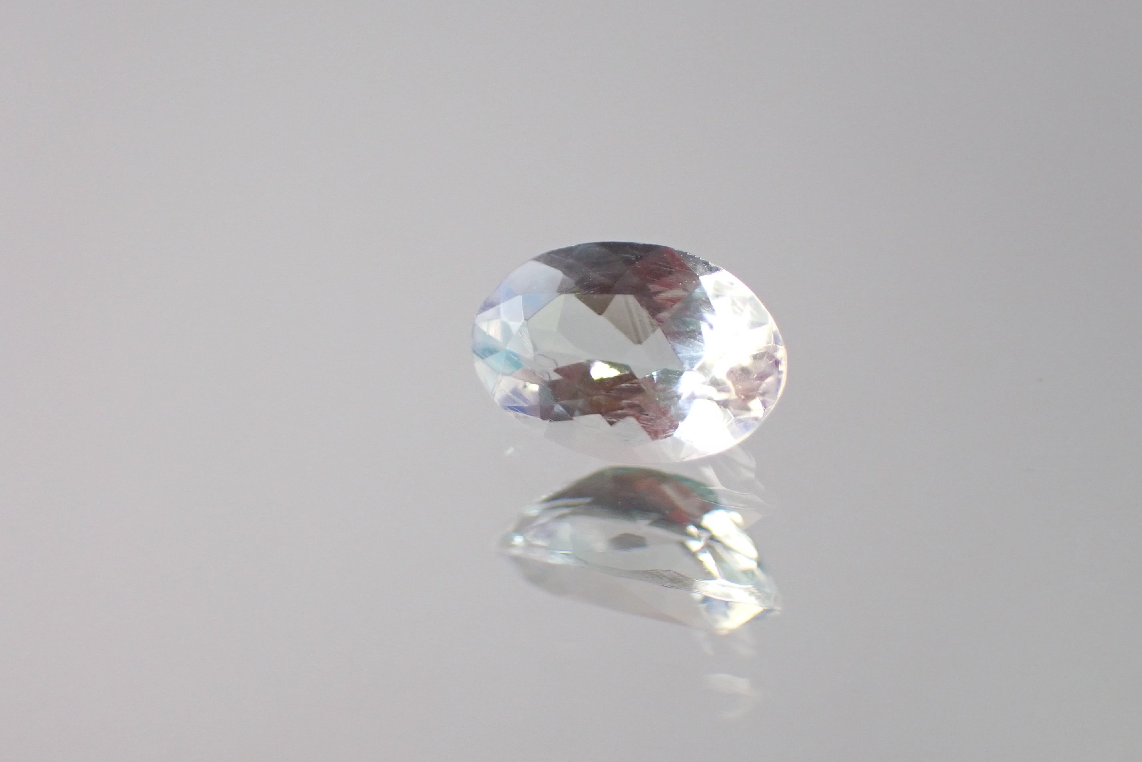 ラブラドライト　ルース　0.76ct 天然オレゴンサンストーン 0.76ct ラブラドライト 中宝鑑別付